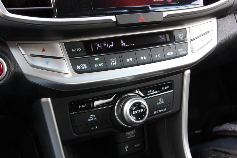 Honda Accord V6 Coupe 2013 года  (фото 14 из 19)